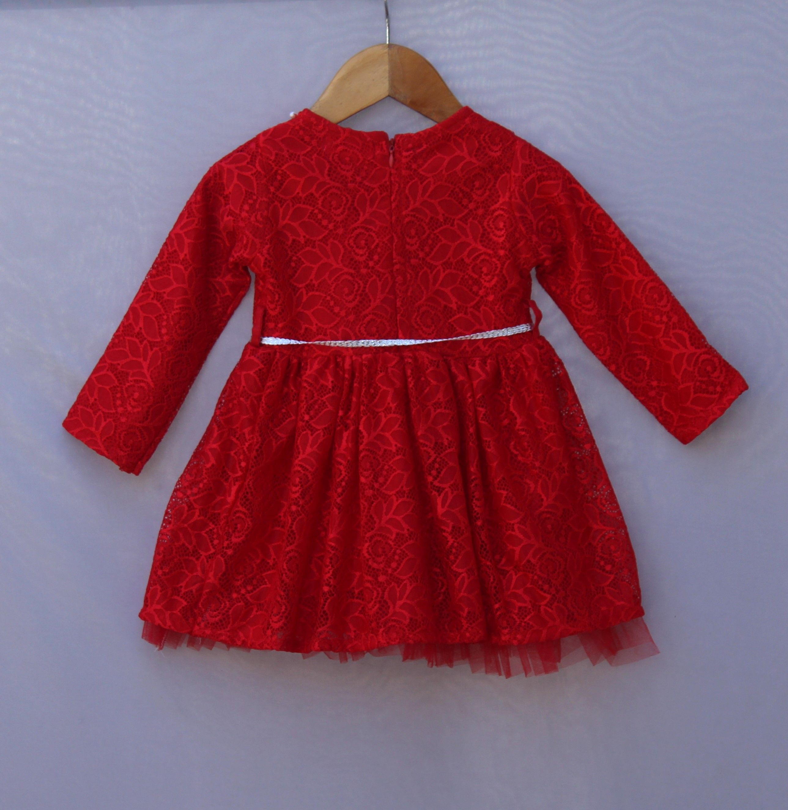 Red Long-Sleeve Lace Party Dress with Comfort Lining
