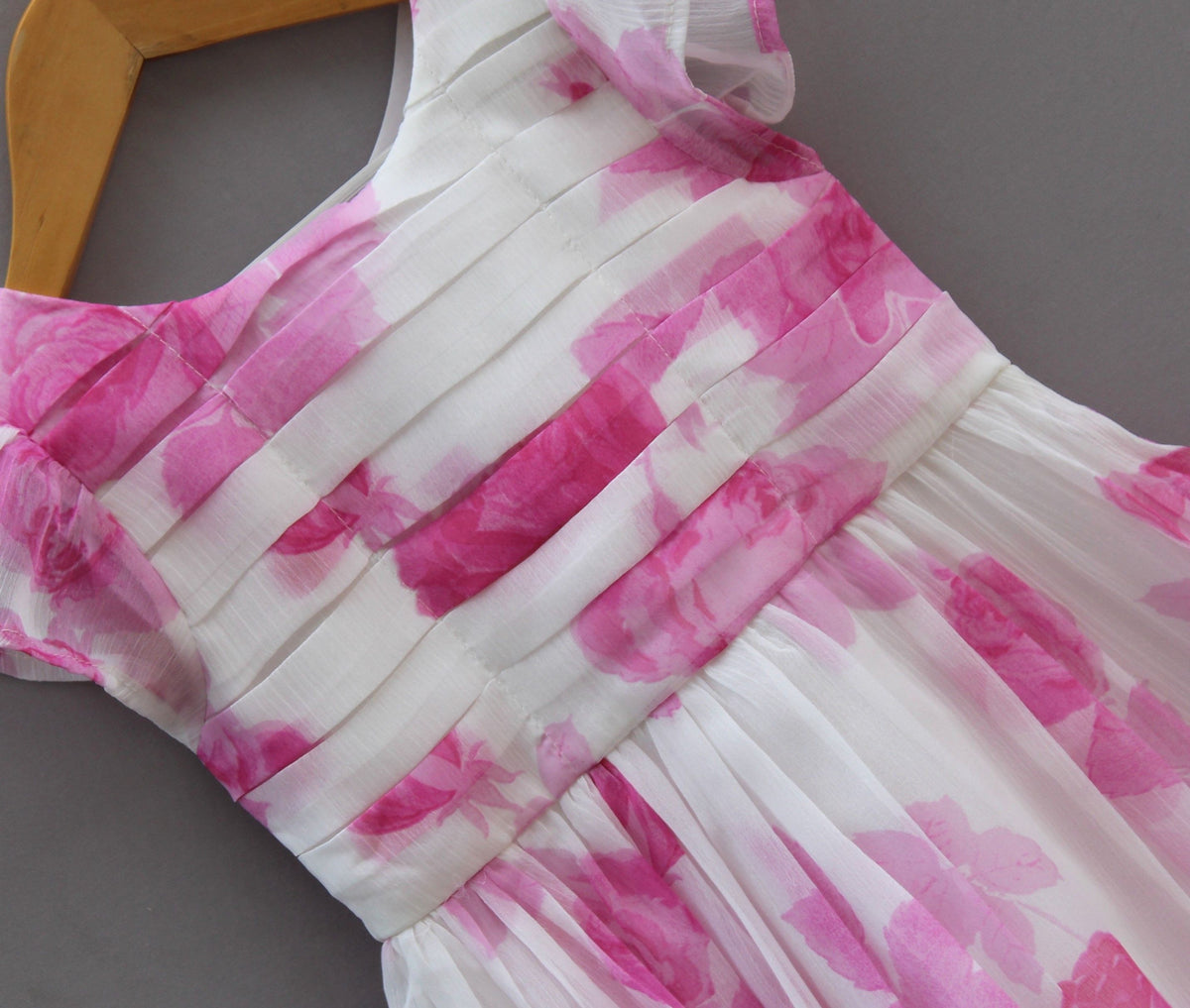 🌸 Baby Girls Pink Floral Party Dress (Elegant Flare Style)