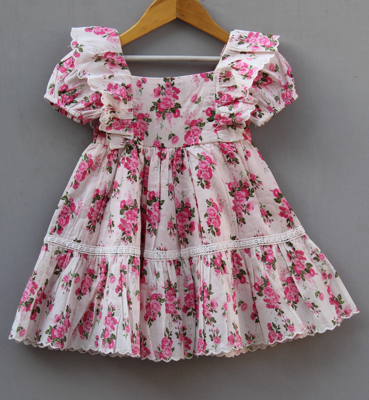 🌸 Baby Girls Pink Floral Cotton Dress (Vintage Frill Style)